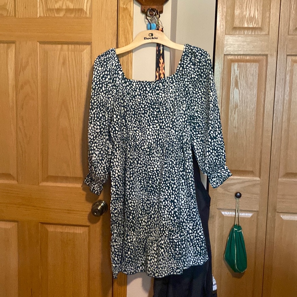 Women’s long sleeve off the shoulder green and white dress